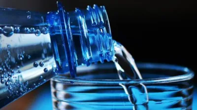 Rüya Tabirleri, Rüyada Pet Şişede Su Görmek Ne Anlama Gelir? İşte Detaylı Anlamı Bazen rüyada hiç olmayacak ve karışık rüyalar görülebilir bunlardan biri