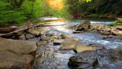 Rüya Tabirleri, Rüyada Dere Suyunun Yükseldiğini Görmek Ne Anlama Gelir? İşte Detaylı Anlamı Rüyada dere suyunun yükseldiğini görmek bolluk ve bereket anlamına gelir.