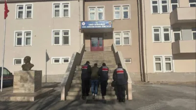 Yozgat İl Jandarma Komutanlığı ekipleri, aranan şahısların yakalanmasına yönelik çalışmalarını