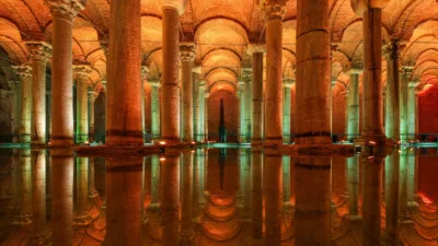 İstanbul’un tarihi dokusunu ve mistik atmosferini keşfetmek isteyenlerin ilk durağı