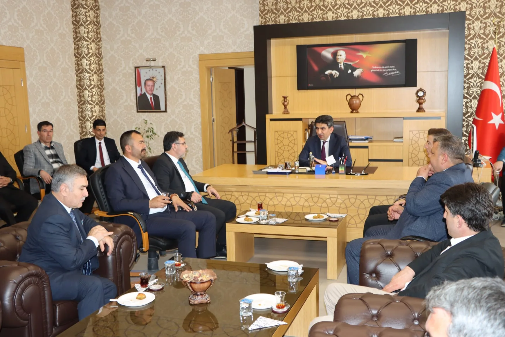 Yerköy İlçe Kaymakamı Muharrem Coşgun, resmi bayramlaşma programında birlik ve