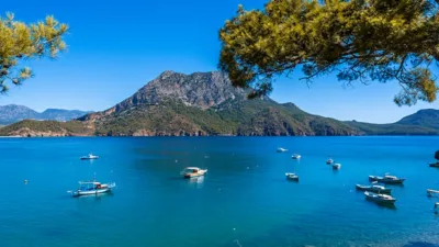 Sonbaharın hafif esintileri, yerini kışın sert rüzgarlarına bırakmaya hazırlanırken, yılın