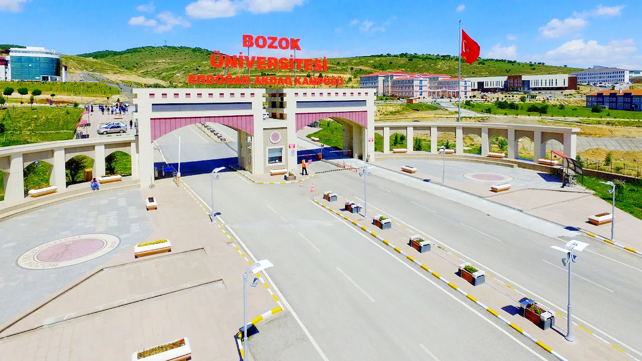 Bozok Üniversitesi İnşaat Mühendisliği Bölümü öğretim üyelerinin, "Topografik Düzensizliklerin Yapıların