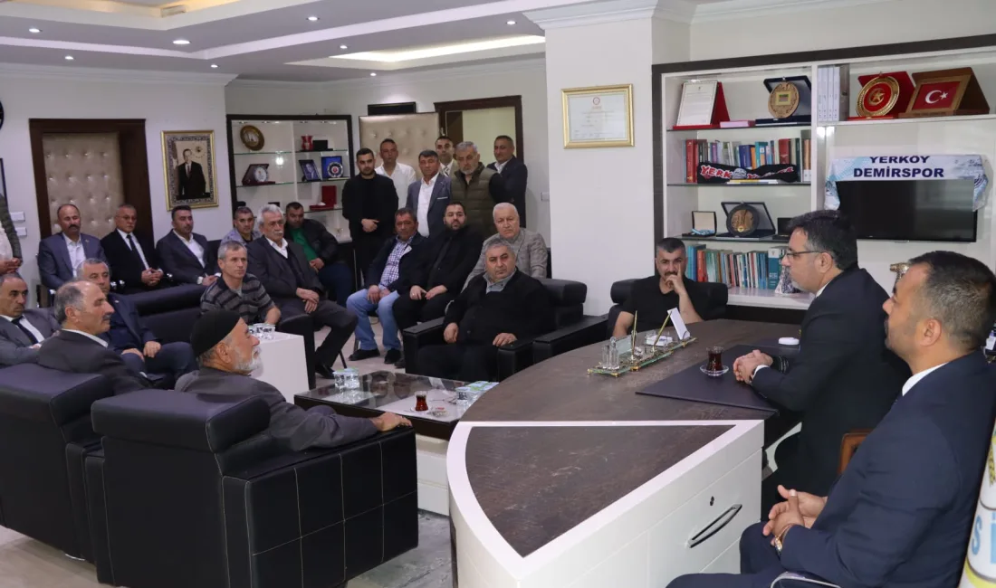 Başkan Arslan, bayramlaşma programında vatandaşlarla bir araya gelerek talep ve