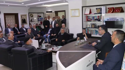 Başkan Arslan, bayramlaşma programında vatandaşlarla bir araya gelerek talep ve