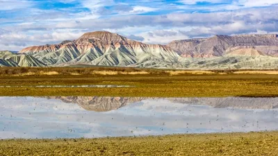Ankara genellikle memur kenti olarak bilinir ve betondan yolları, yoğun