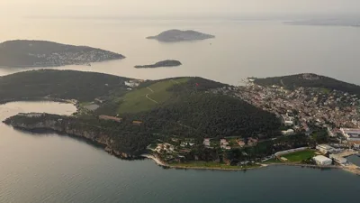 İstanbul’un en büyük Prens Adası olan Büyükada, tarihi dokusu, doğal