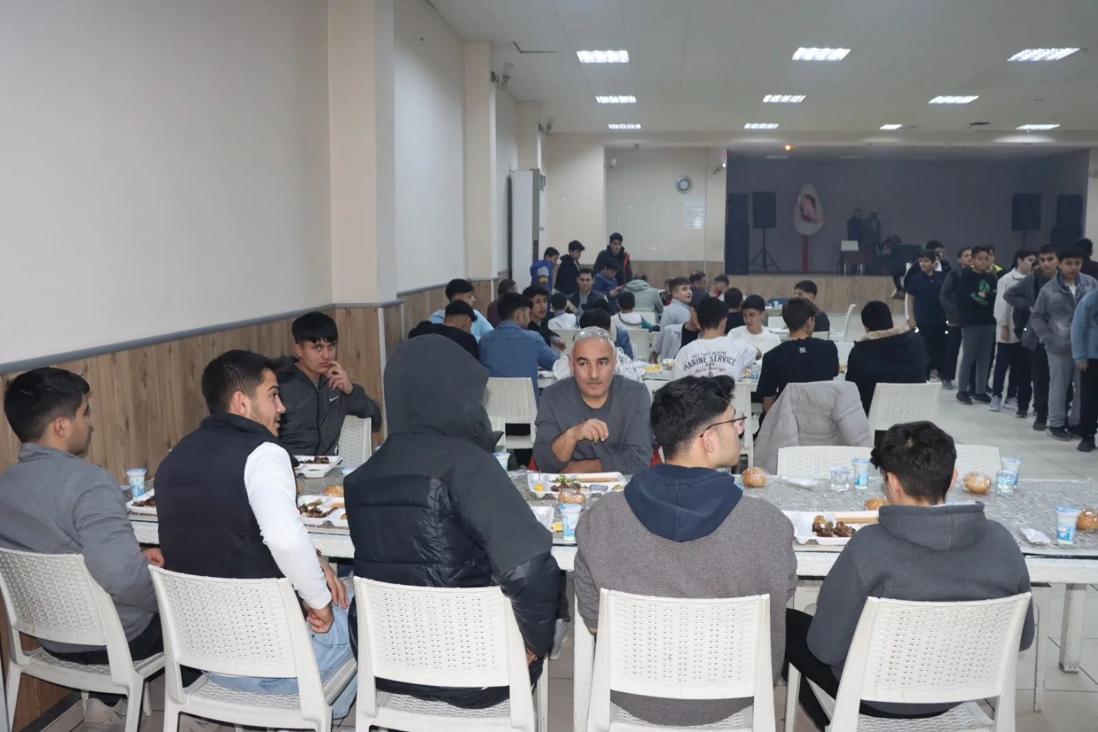 Yerköy’de imam hatip ortaokulu ve lisesi öğrencileri için düzenlenen iftar