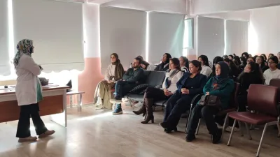 Yerköy ve Sarıkaya ilçelerinde, öğrencilere bilim teknolojilerinin güvenli kullanımı, akran