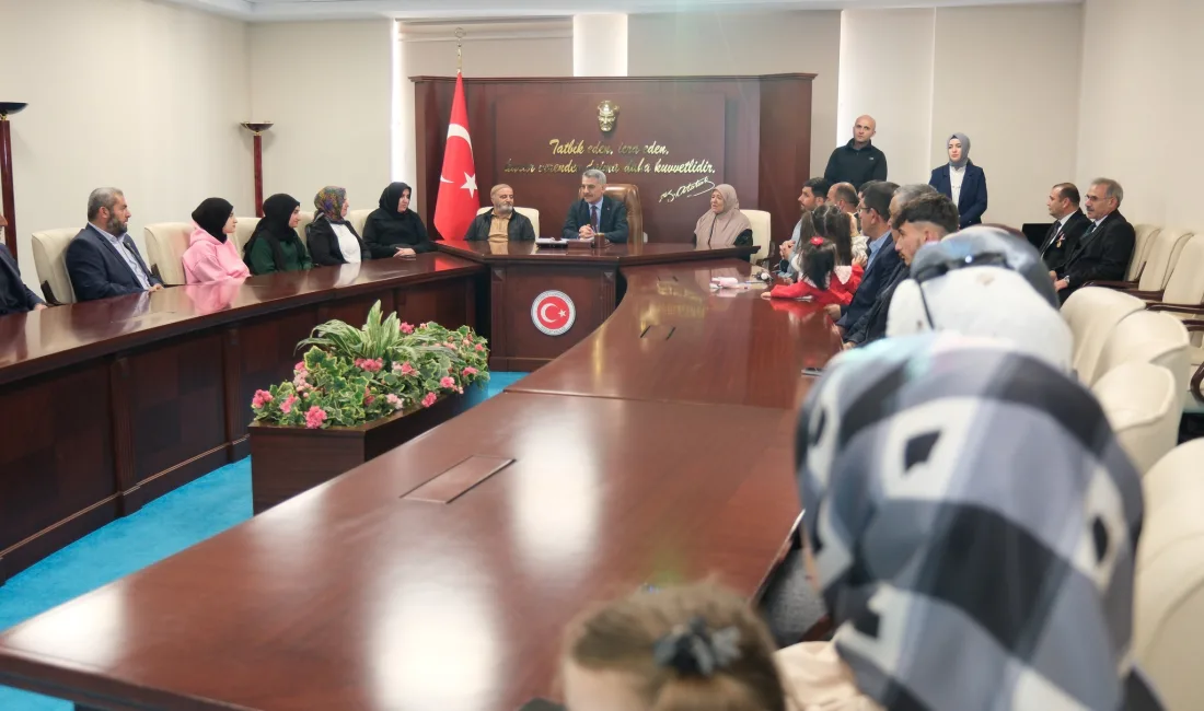 Yozgat’ta düzenlenen törende, Cumhurbaşkanlığı tarafından tevdi edilen Devlet Övünç Madalyaları,