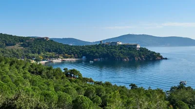 İstanbul’un Prens Adaları arasında, yeşilin ve mavinin birleştiği en güzel