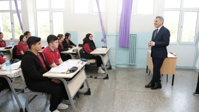 Vali Özkan, Atatürk Mesleki ve Teknik Anadolu Lisesi’ni Ziyaret Ederek