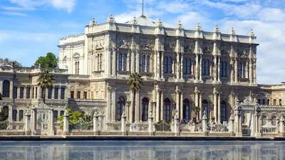 İstanbul Boğazı’nın en zarif köşelerinden birinde, zarafeti ve ihtişamıyla büyüleyen