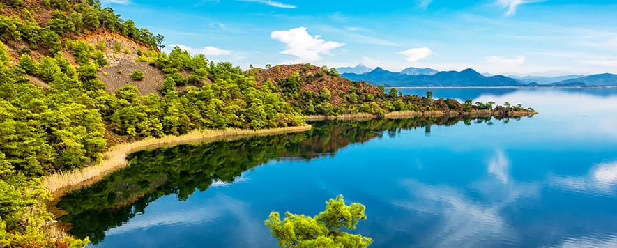 Muğla’nın en özgün ve huzurlu ilçelerinden biri olan Köyceğiz, adeta