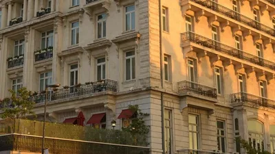 İstanbul’un kalbinde, tarihin derin izleriyle şekillenmiş bir mekan var: Pera