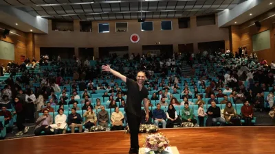  Ünlü komedyen Emrah Kaman, Yozgat Bozok Üniversitesi’nde sahne alarak