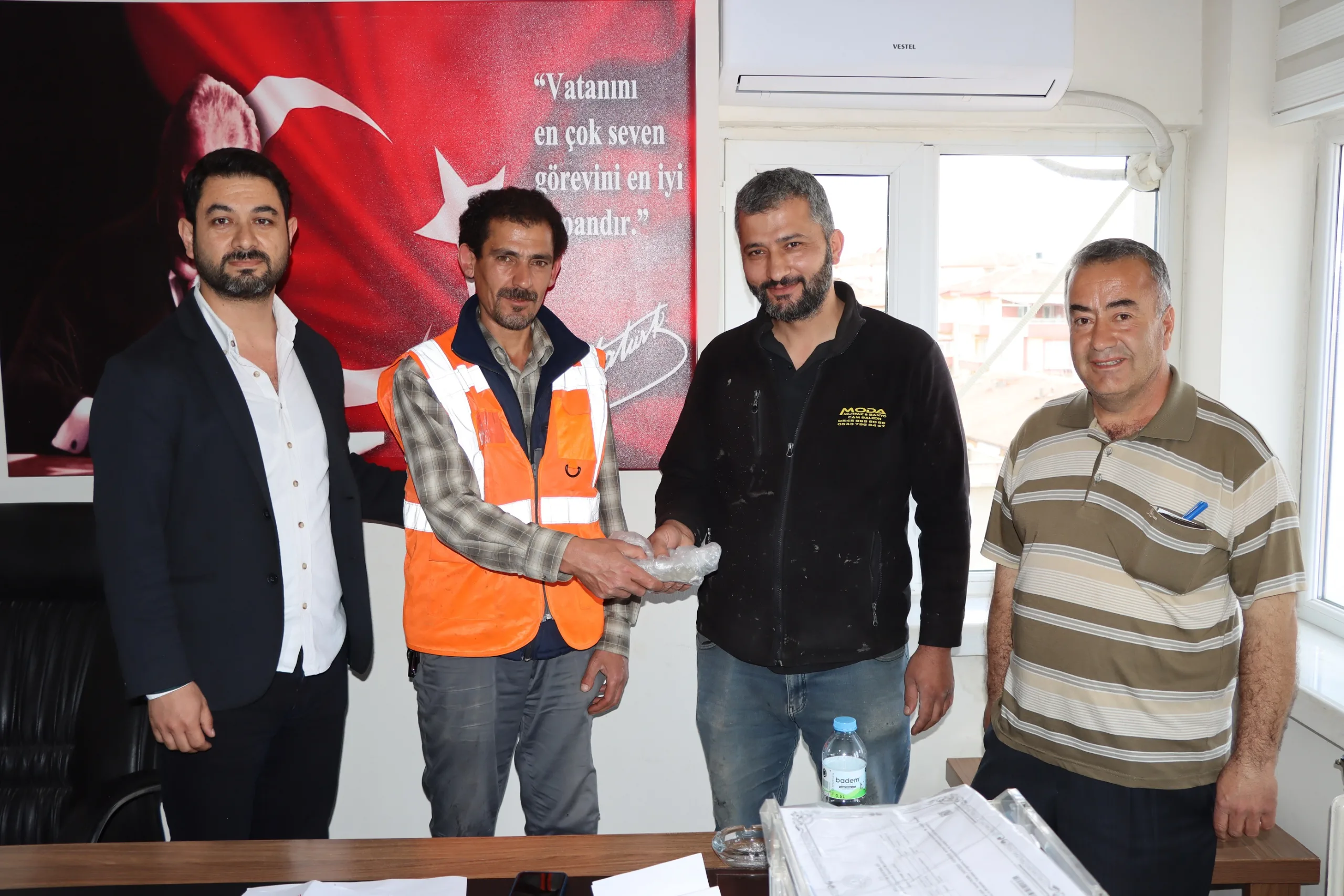 Yerköy Belediyesi Temizlik İşleri Müdürlüğü çalışanı Adem Beğer, yaptığı rutin