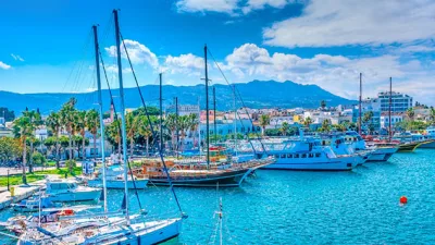 Ege’nin mavi sularında, Bodrum’un hemen karşı kıyısında yer alan, begonvillerle