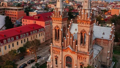 Sadece kimlik kartınızla geçebileceğiniz bir yurt dışı rotasında, hem doğayla