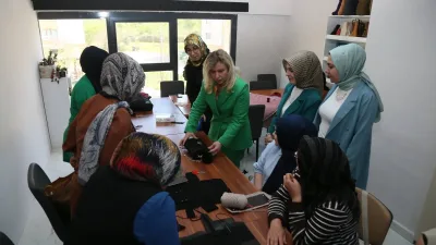 Yozgat Valisi Mehmet Ali Özkan’ın eşi Arzu Özkan, Aile Destek