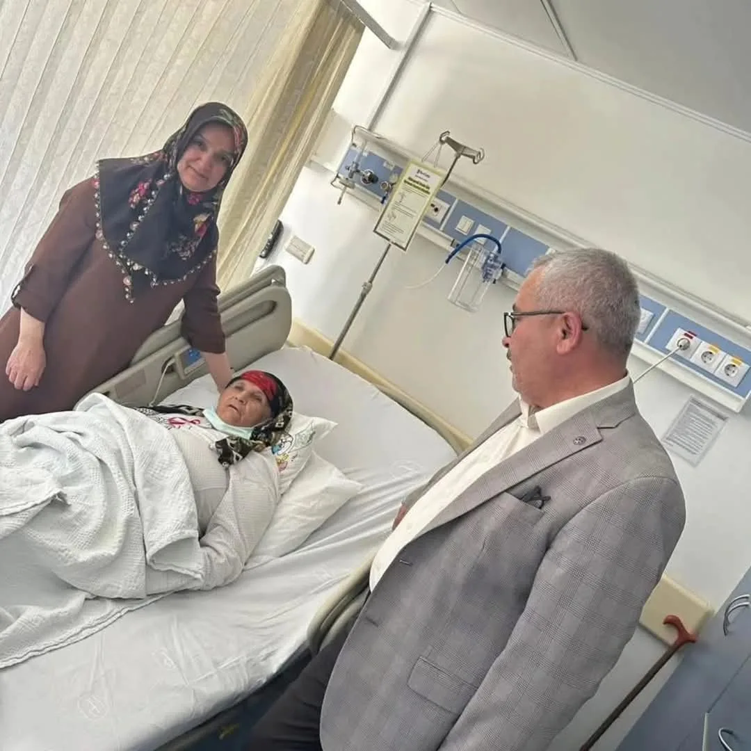 Kuşçu köyü nüfusuna kayıtlı Hasibe Emer, bugün Molla Hüsrev Camii’nde