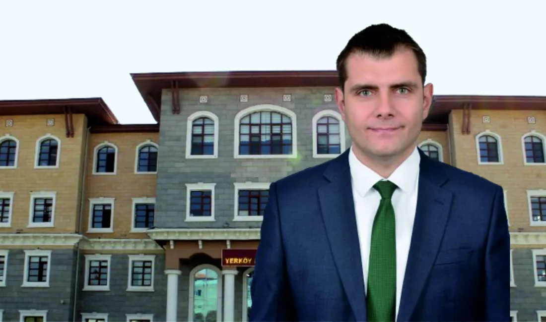 Balıkesir Bigadiç Kaymakamı Mehmet Halis Aydın, yayımlanan Mülki İdare Amirleri