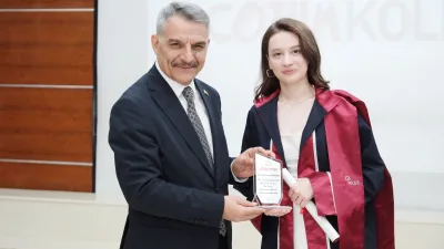 Yozgat Valisi Mehmet Ali Özkan, şehit Mehmet Koçak’ın kızı Gültennaz