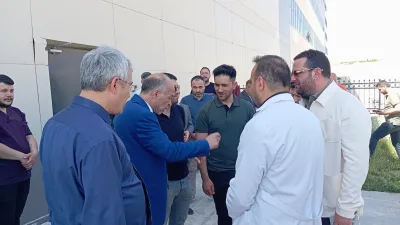 Sağlık Bakanlığı İnşaat Uygulama Daire Başkanı Ahmet Konca, beraberindeki heyetle