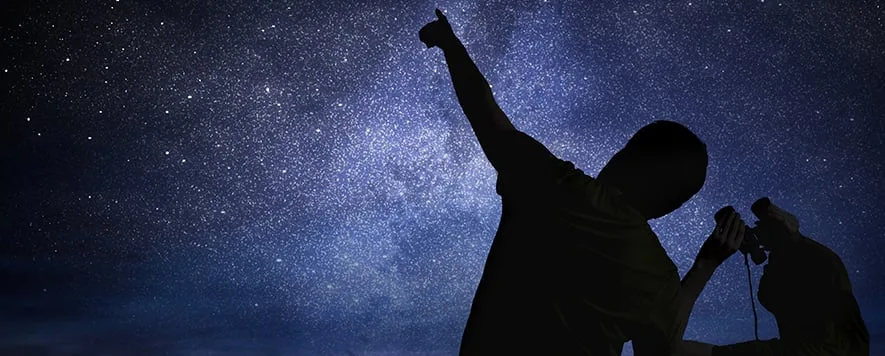 Uzay, milyonlarca yıldır insanları büyüleyen, gizemli ve büyüleyici bir dünya.