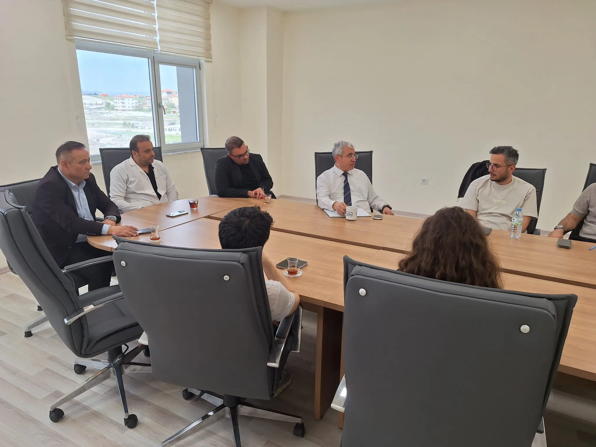 Yerköy Devlet Hastanesi Başhekimi Uzm. Dr. Ali Demir’in öncülüğünde cerrahi