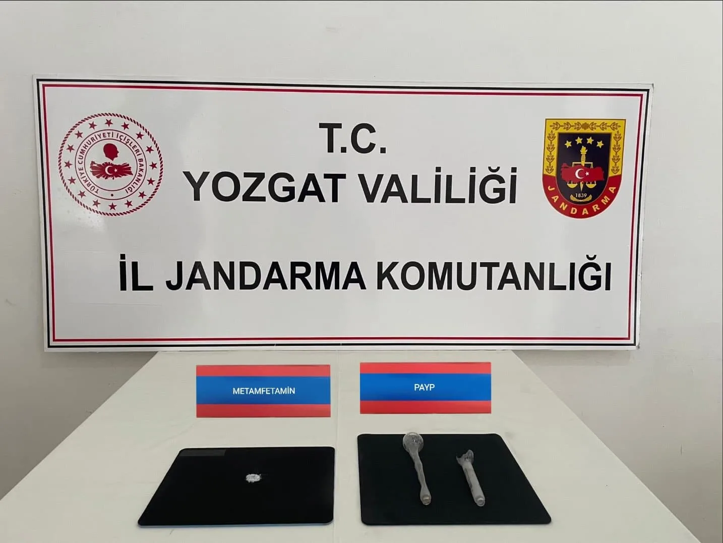 Yozgat ve Yerköy jandarmasının ortak operasyonunda, Ankara’dan uyuşturucu getirirken yakalanan