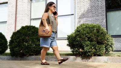 Akondroplazi Nedir ve Neden Olur?Akondroplazi, kemik gelişimini etkileyen genetik bir