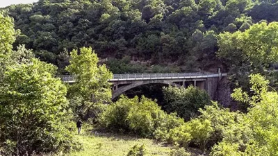 Balıkesir’in kuzeybatısında yer alan Balya ilçesi, hem tarihi yapıları hem