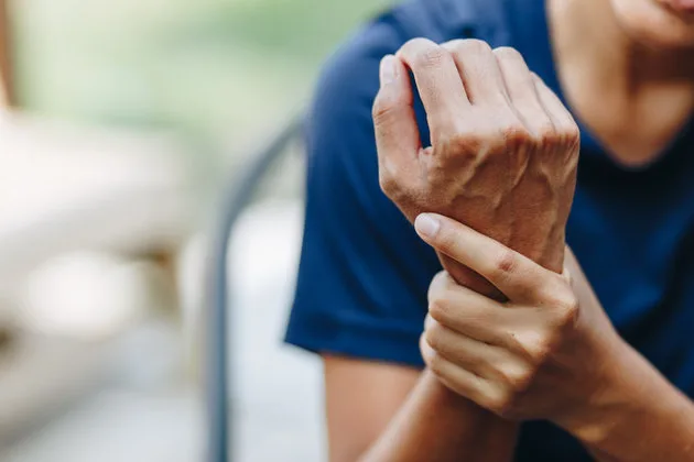 Vücudumuzun en çok kullandığı organlar olan eller ve bileklerde yaşanan