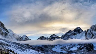 Himalayalar: Dünyanın En Büyüleyici Dağları Himalayalar’ın yolculuğu yaklaşık 50 milyon