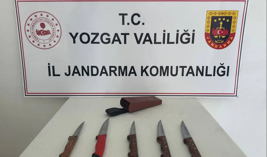 Yerköy’de Jandarmadan Nokta Operasyon! Otobüste Bıçak Taşıyan Şahıs Yakalandı Yozgat İl Jandarma Komutanlığı ekipleri, Ankara’dan Yozgat’a kesici alet taşıyan