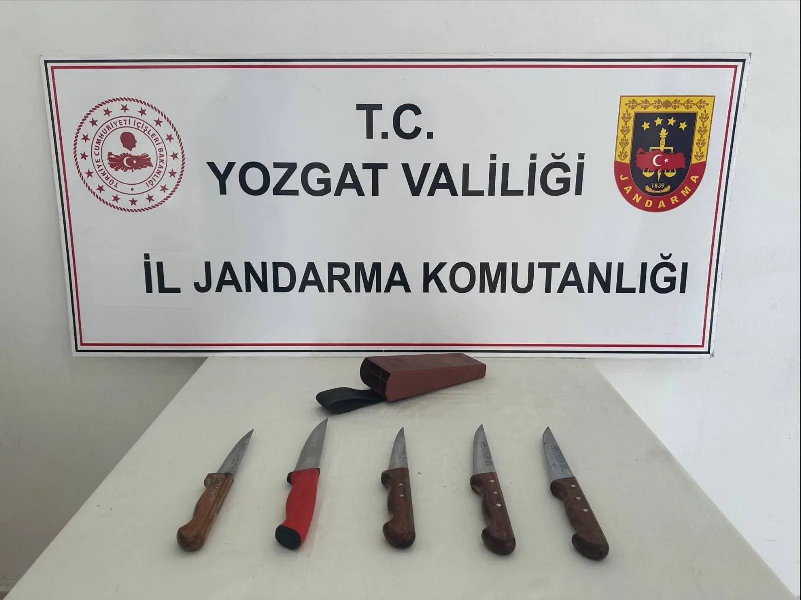 Yozgat İl Jandarma Komutanlığı ekipleri, Ankara’dan Yozgat’a kesici alet taşıyan