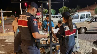 Çiçekdağı İlçe Jandarma Komutanlığı ekipleri, Köseli Beldesi’nde vatandaşlarla bir araya