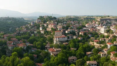 Karabük, Türkiye’nin Karadeniz Bölgesi’nde bulunan bir ilimizdir. Doğal güzellikleri, tarihi