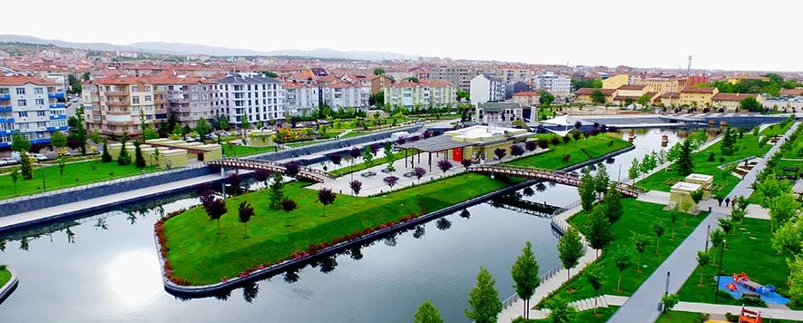 Kırşehir, İç Anadolu’nun turistik ve tarihi zenginlikleriyle dolu şehirlerinden biri.