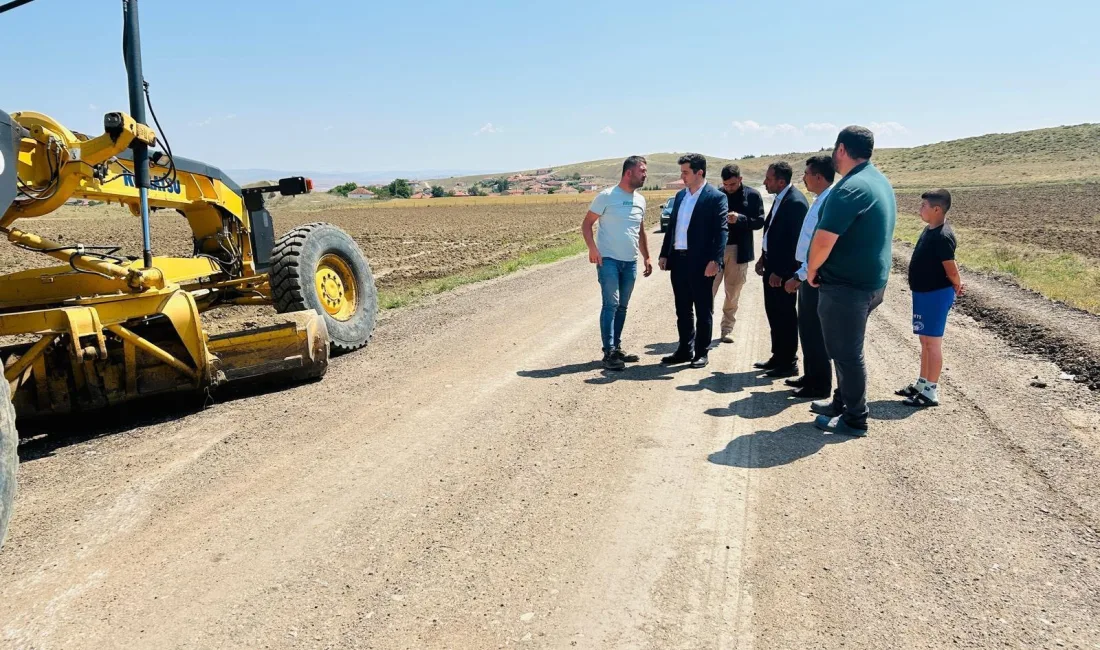 Çiçekdağı Kaymakamı Murat Görmüş, Acı ve Boğazevci köyleri arasındaki yol