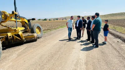 Çiçekdağı Kaymakamı Murat Görmüş, Acı ve Boğazevci köyleri arasındaki yol