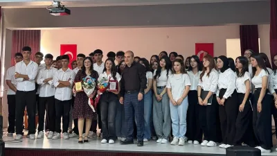 Şehit Mehmet Tez Anadolu Lisesi, şiir ve müzik dersi kapsamında