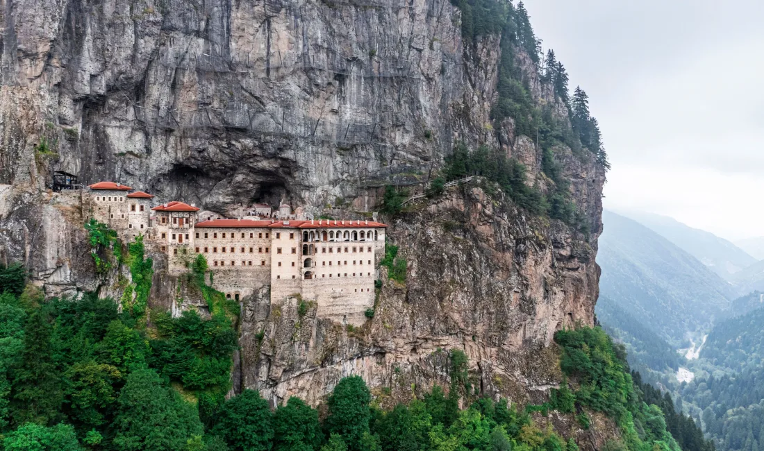 Türkiye’nin her köşesi muhteşem güzelliklerle dolu. Doğal güzellikler, tarihi yapılar,