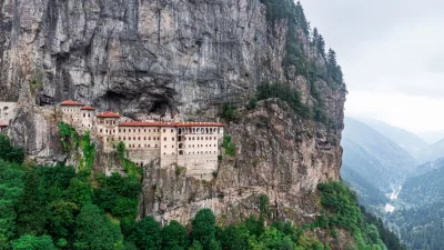 Türkiye’nin her köşesi muhteşem güzelliklerle dolu. Doğal güzellikler, tarihi yapılar,