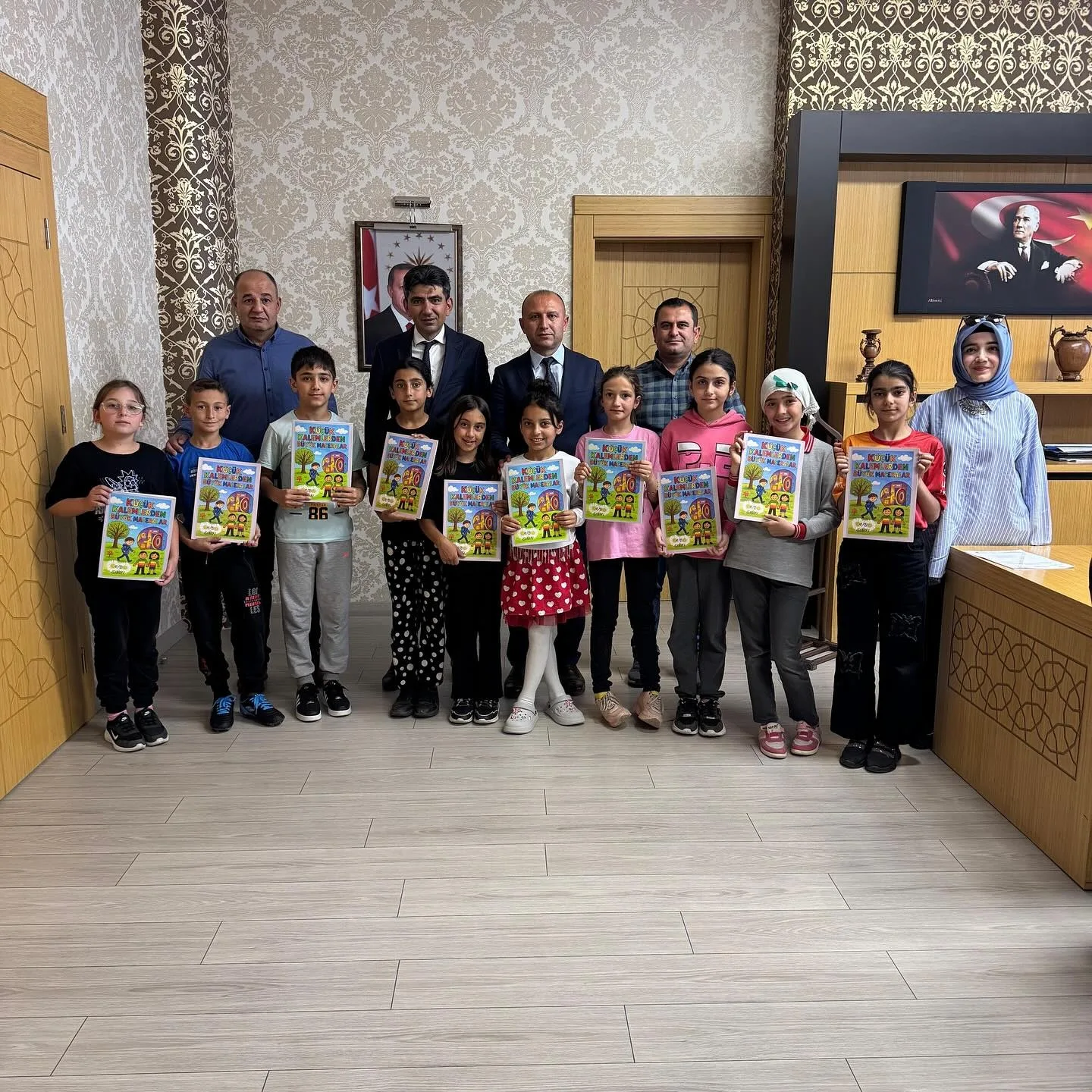 Yerköy Şehit İbrahim Yıldız İlkokulu 4/B sınıfı öğrencileri, yazdıkları özgün