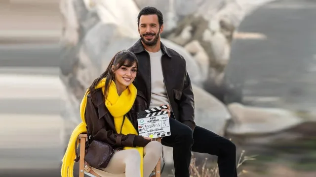 Hande Erçel, cesaretli sahnelerin ardından görüntüsünde önemli bir dönüşüm geçirdi!