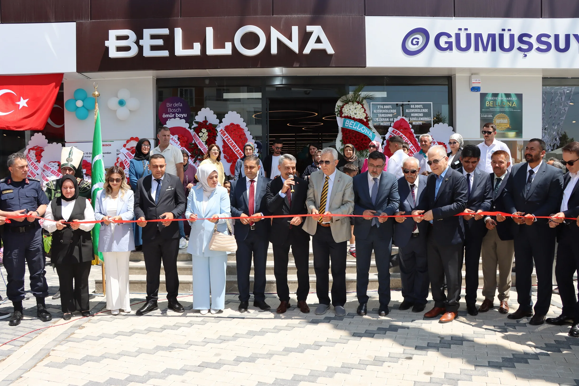 Yozgat Valisi Mehmet Ali Özkan, Yerköy’de açılışı gerçekleştirilen Bellona Mobilya