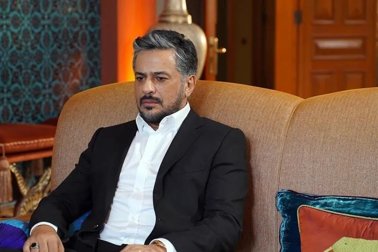 Tanınan şantör Emre Altuğ, son on iki ay boyunca bir