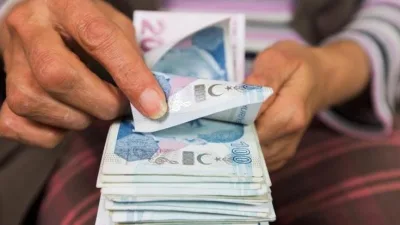 Emeklilik maaşı için dikkat çekici düzeltme çabaları başlamış bulunuyor. Şu